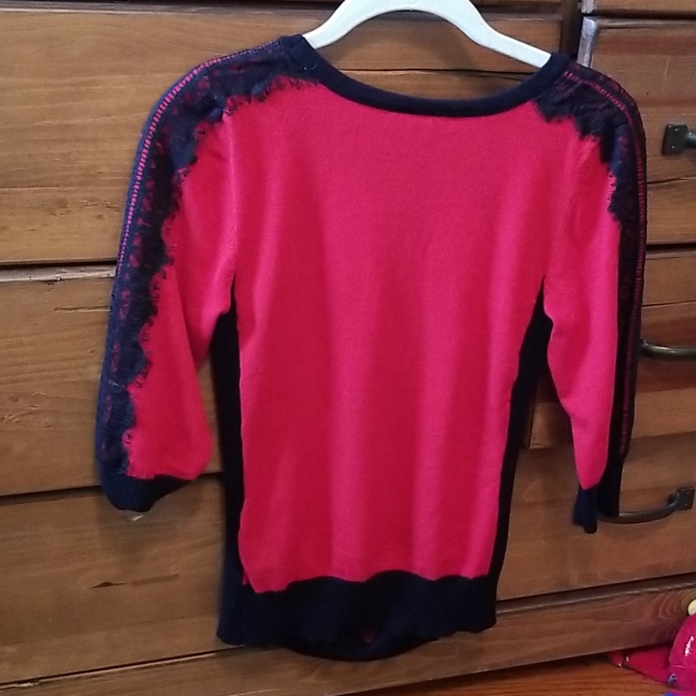 Red blouse - Picture 3 of 3
